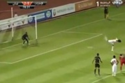 Un but fou ! Un but fou !