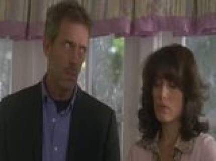 [EXCLU] Dr House: le strip de Cuddy! 