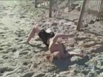 Il est bon le sable? Il est bon le sable?