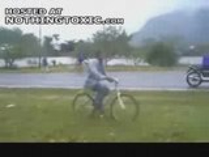 Régis fait du vélo..a fond! Régis fait du vélo..a fond!