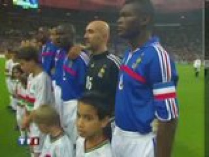 Sifflets du stade de France... Sifflets du stade de France...